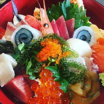 海なし県の海鮮丼