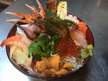 海なし県の海鮮丼